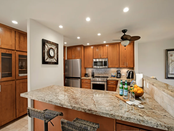 Luxurious 6-Bedroom Retreat in Kaanapali